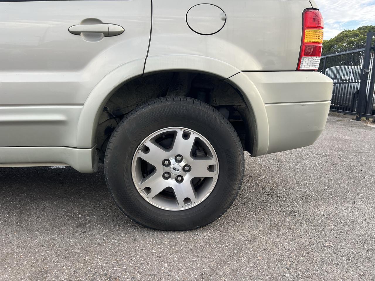 Ford Escape Limited 4WD 2005
