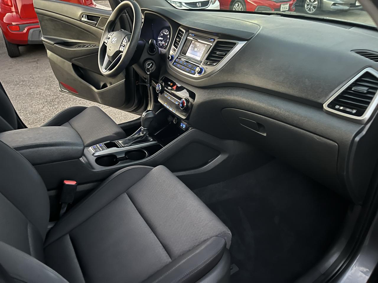 Hyundai Tucson SE 2017