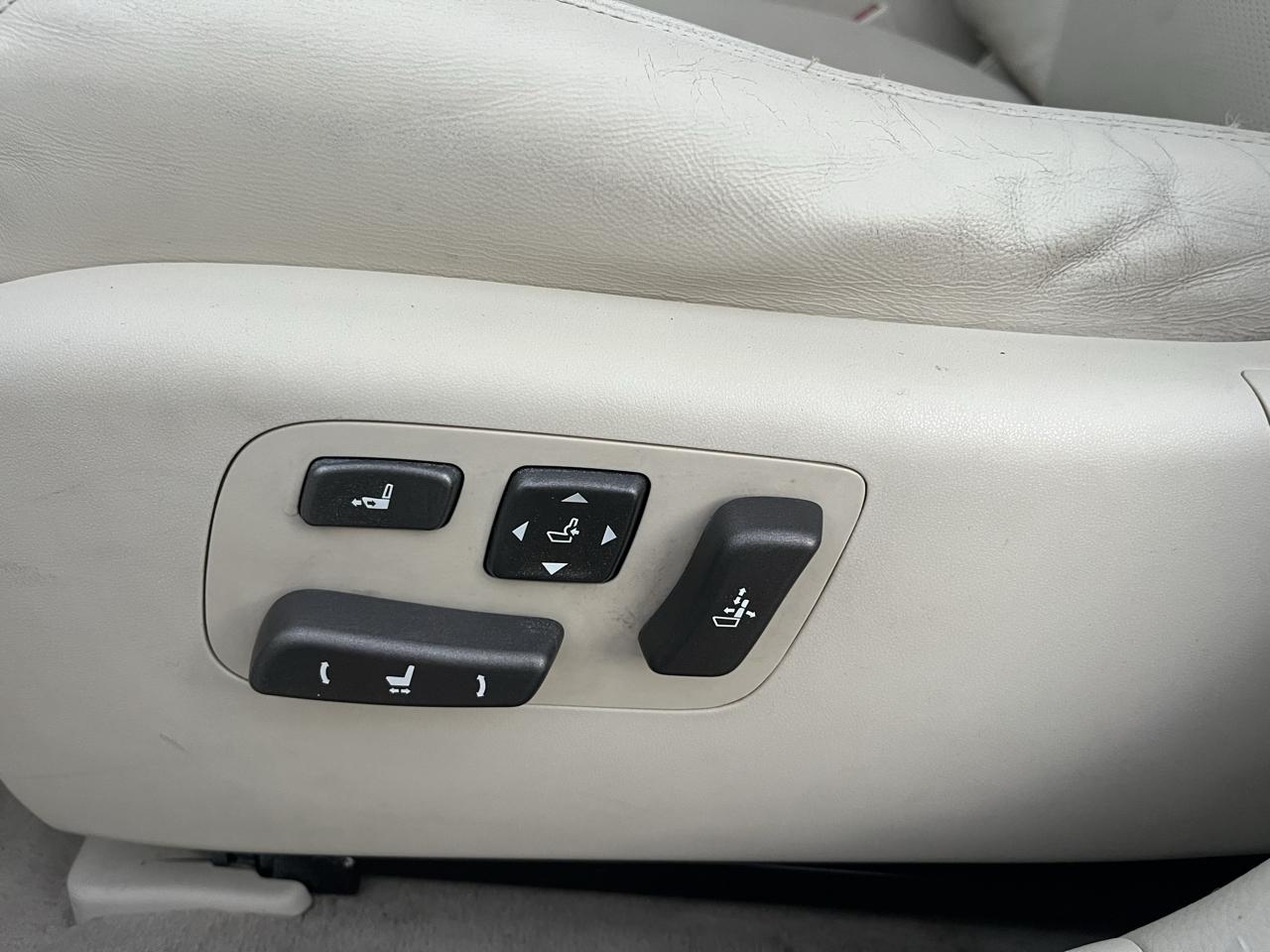 Lexus LS 460 Luxury Sedan 2007