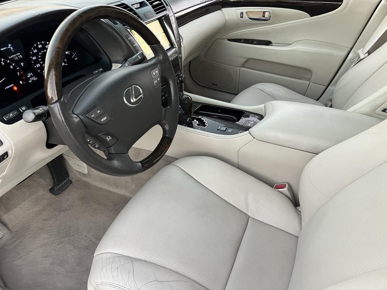 Lexus LS 460 Luxury Sedan 2007