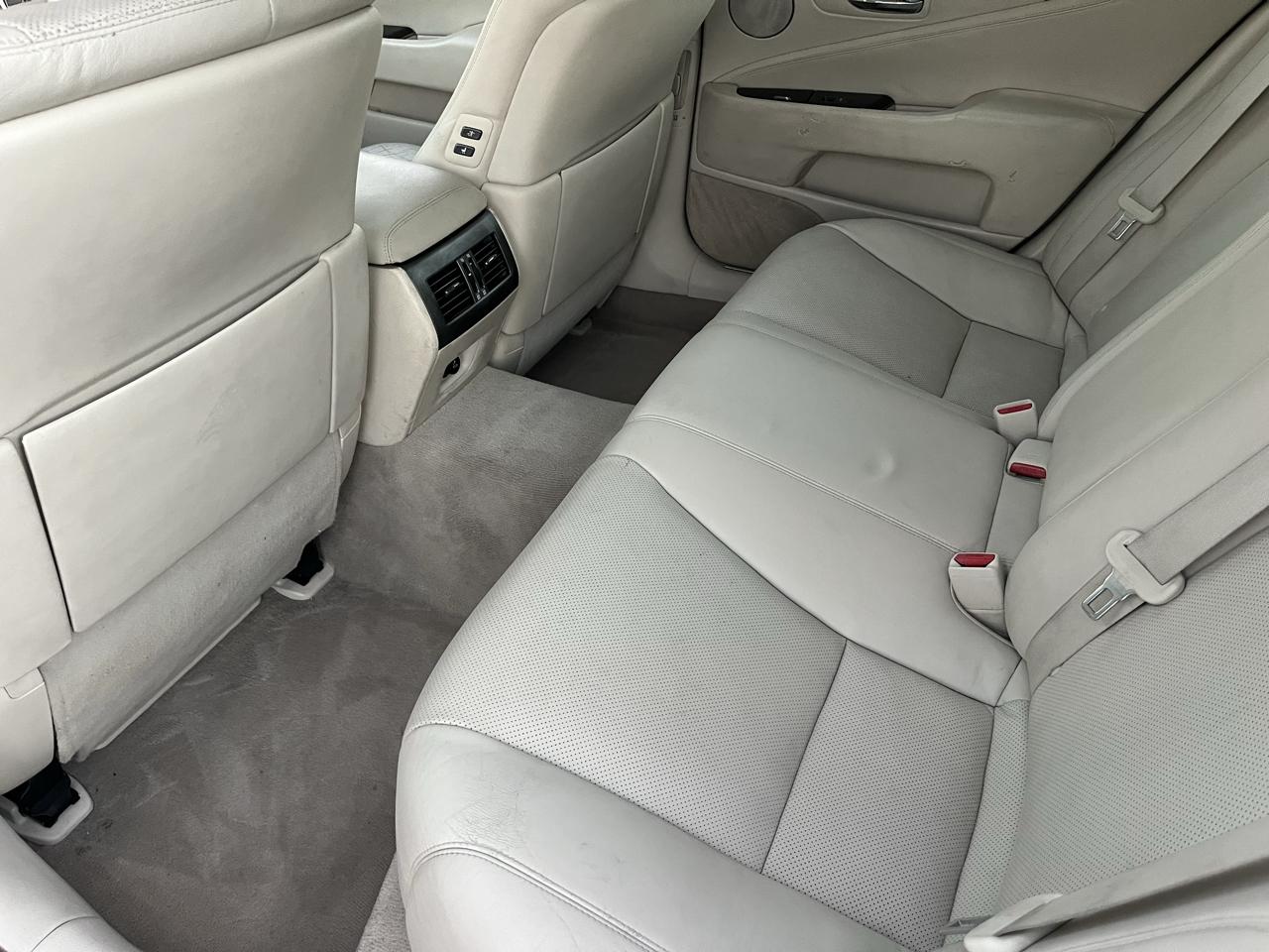Lexus LS 460 Luxury Sedan 2007