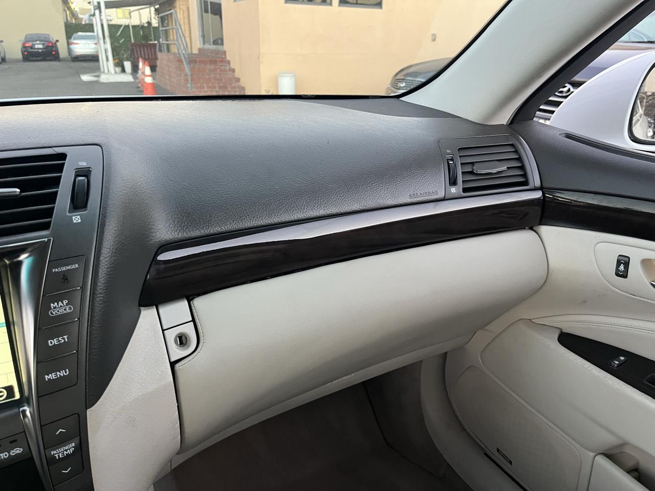 Lexus LS 460 Luxury Sedan 2007