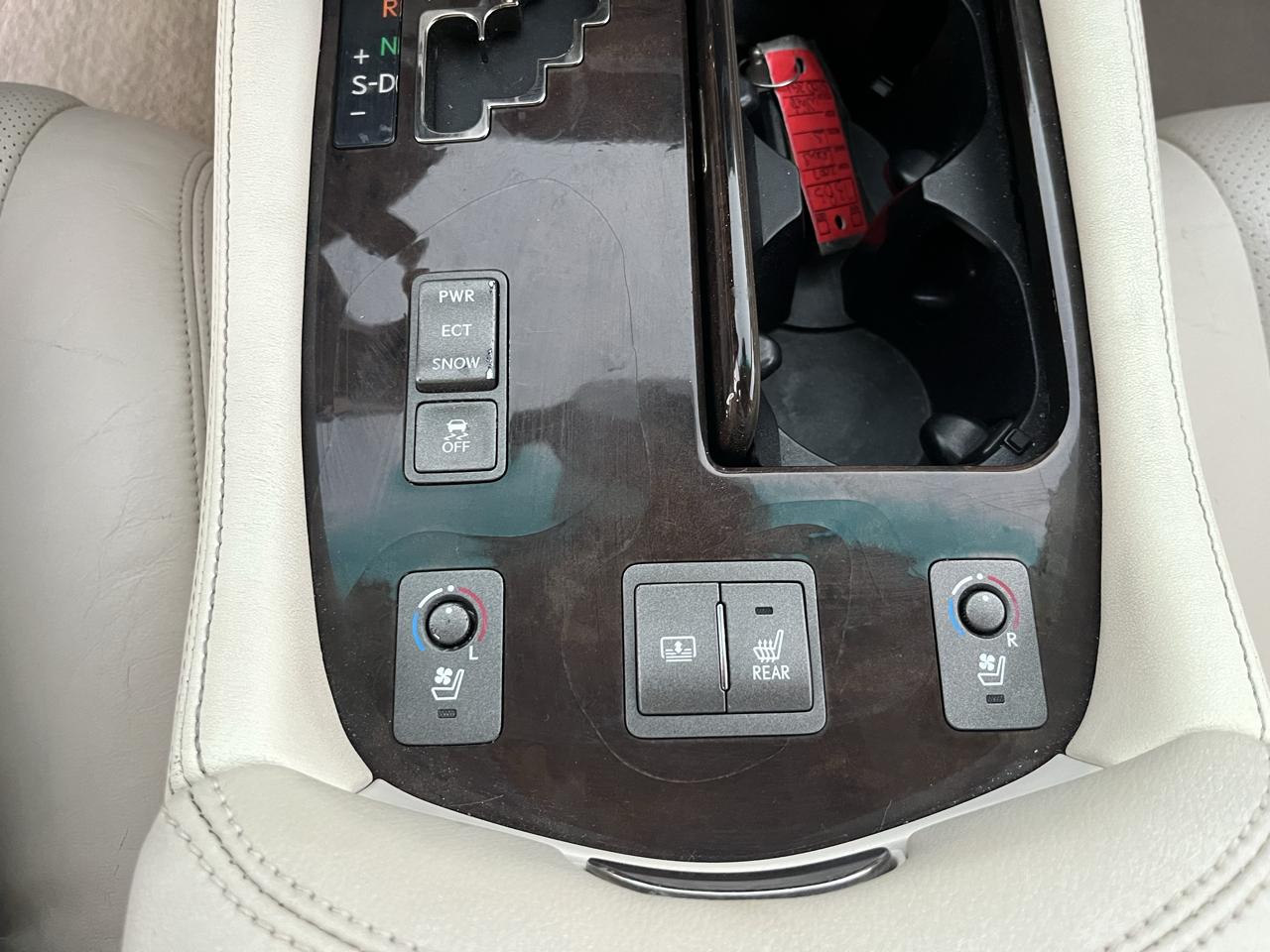 Lexus LS 460 Luxury Sedan 2007