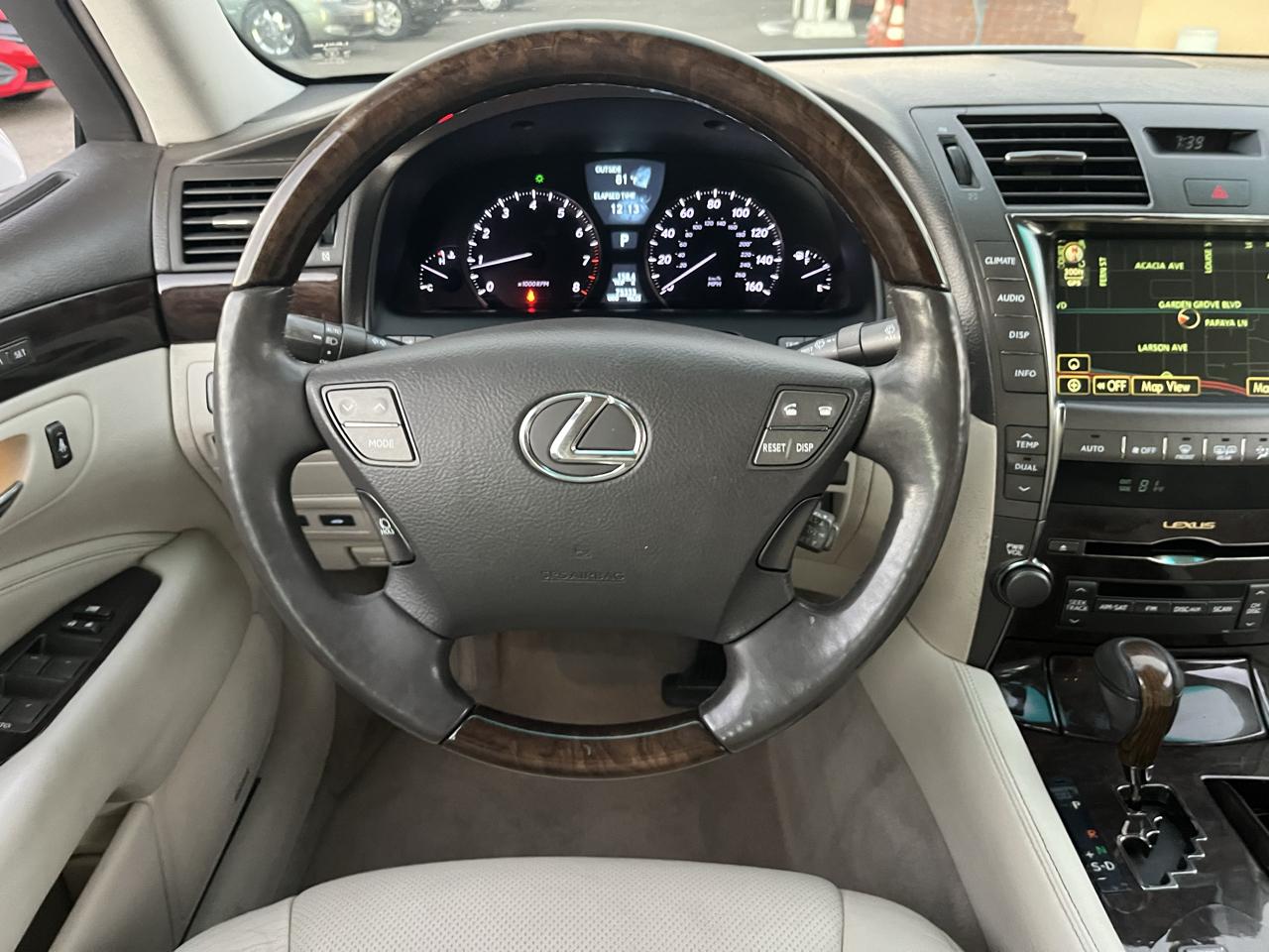 Lexus LS 460 Luxury Sedan 2007