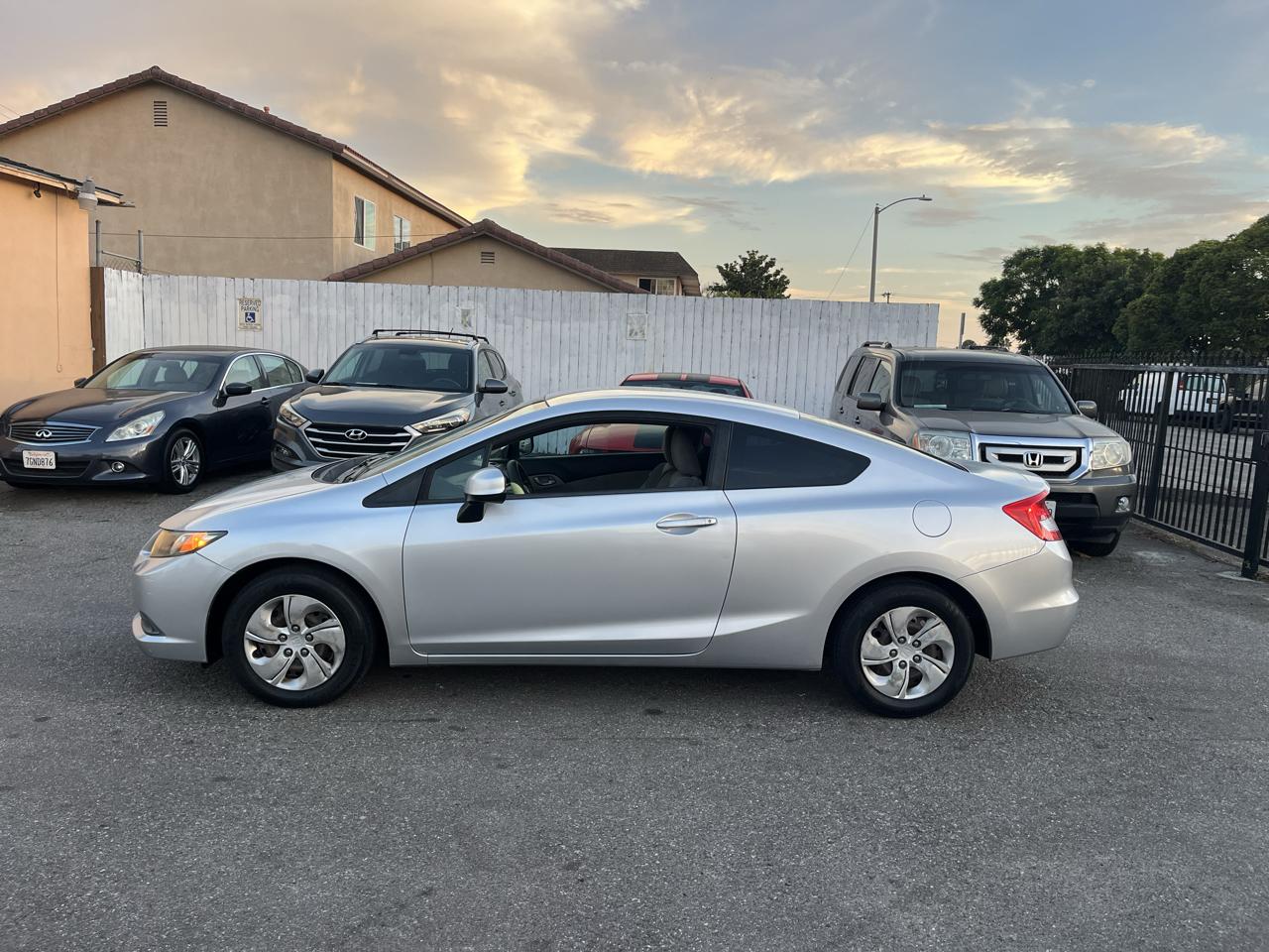 Honda Civic LX Coupe 5-Speed AT 2013