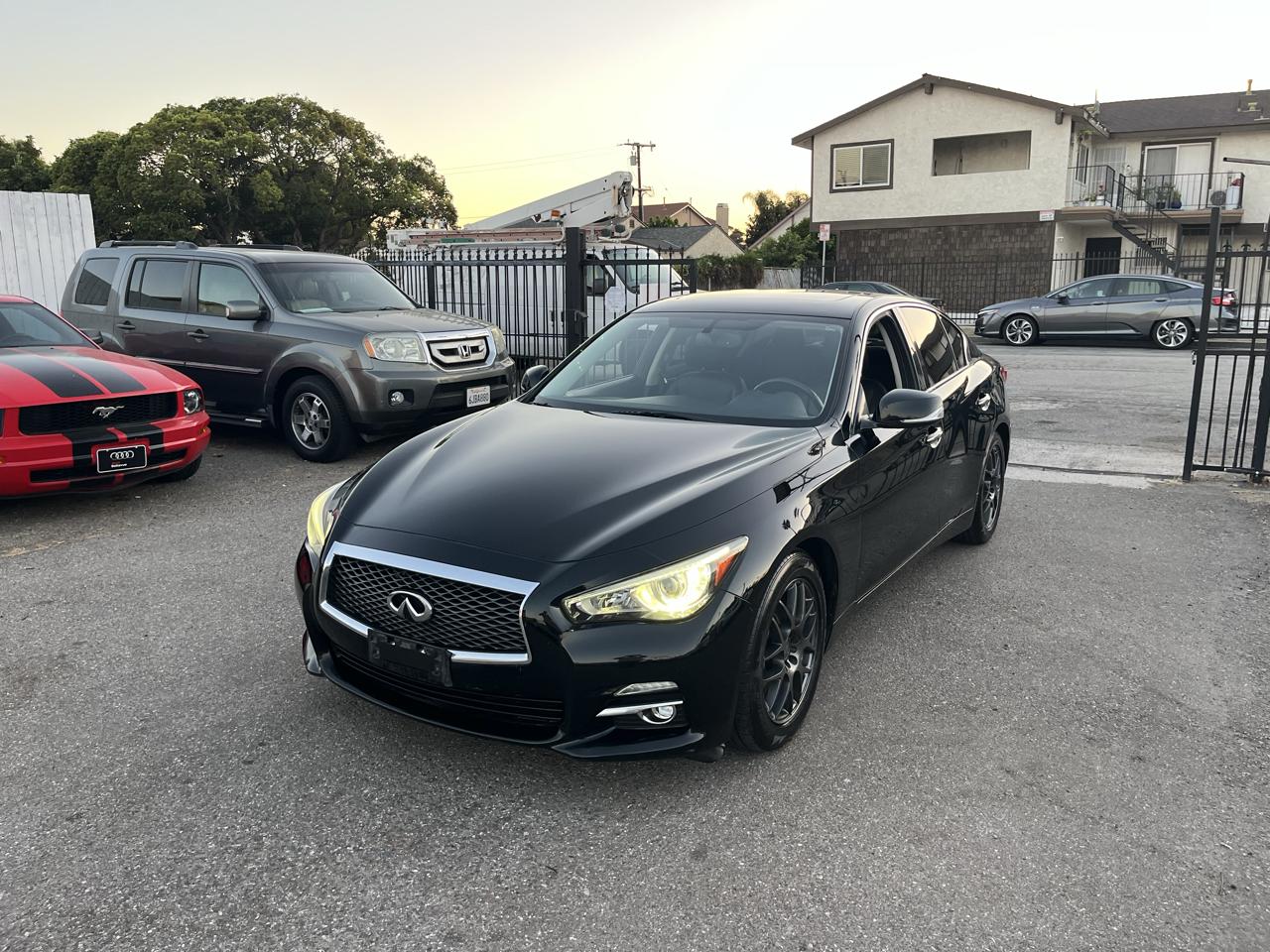 2015 Infiniti Q50 Base