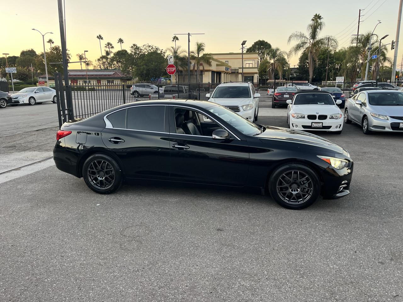 Infiniti Q50 Base 2015