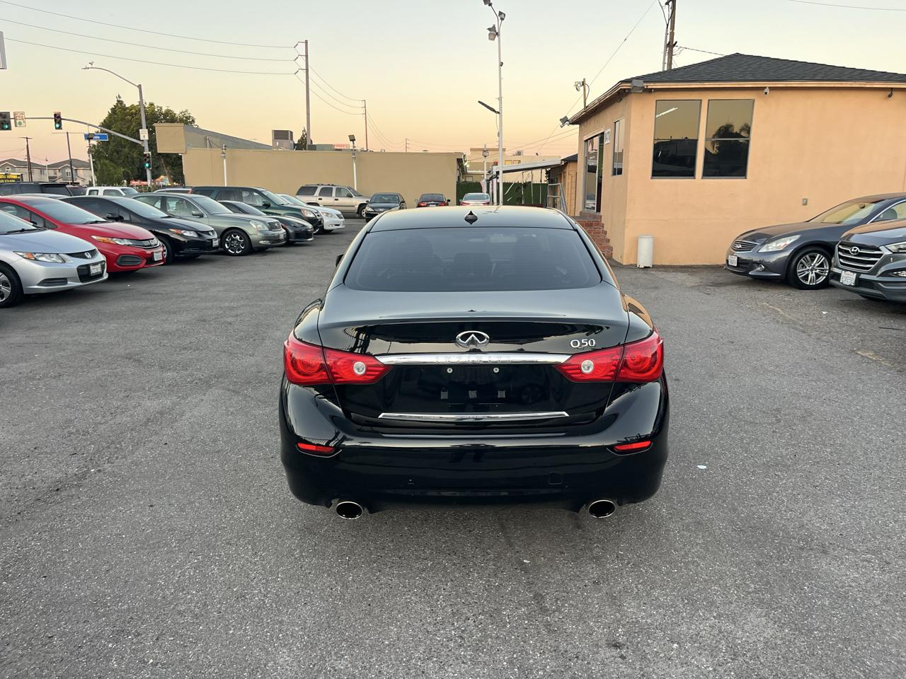 Infiniti Q50 Base 2015