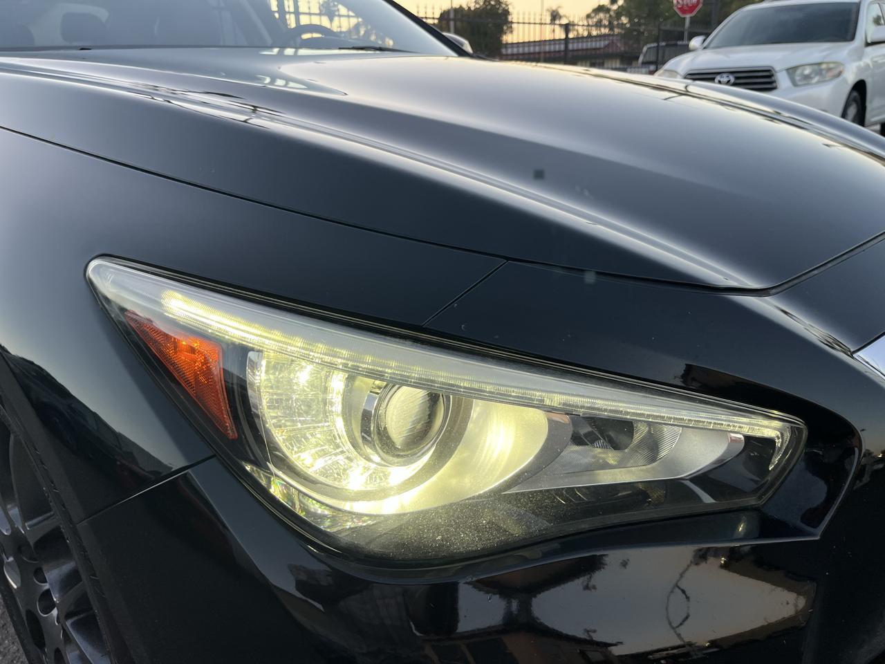 Infiniti Q50 Base 2015