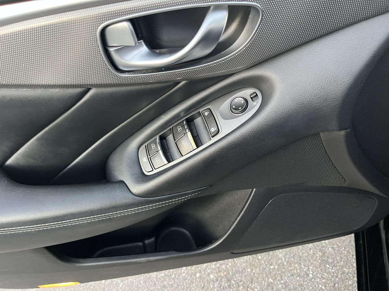 Infiniti Q50 Base 2015
