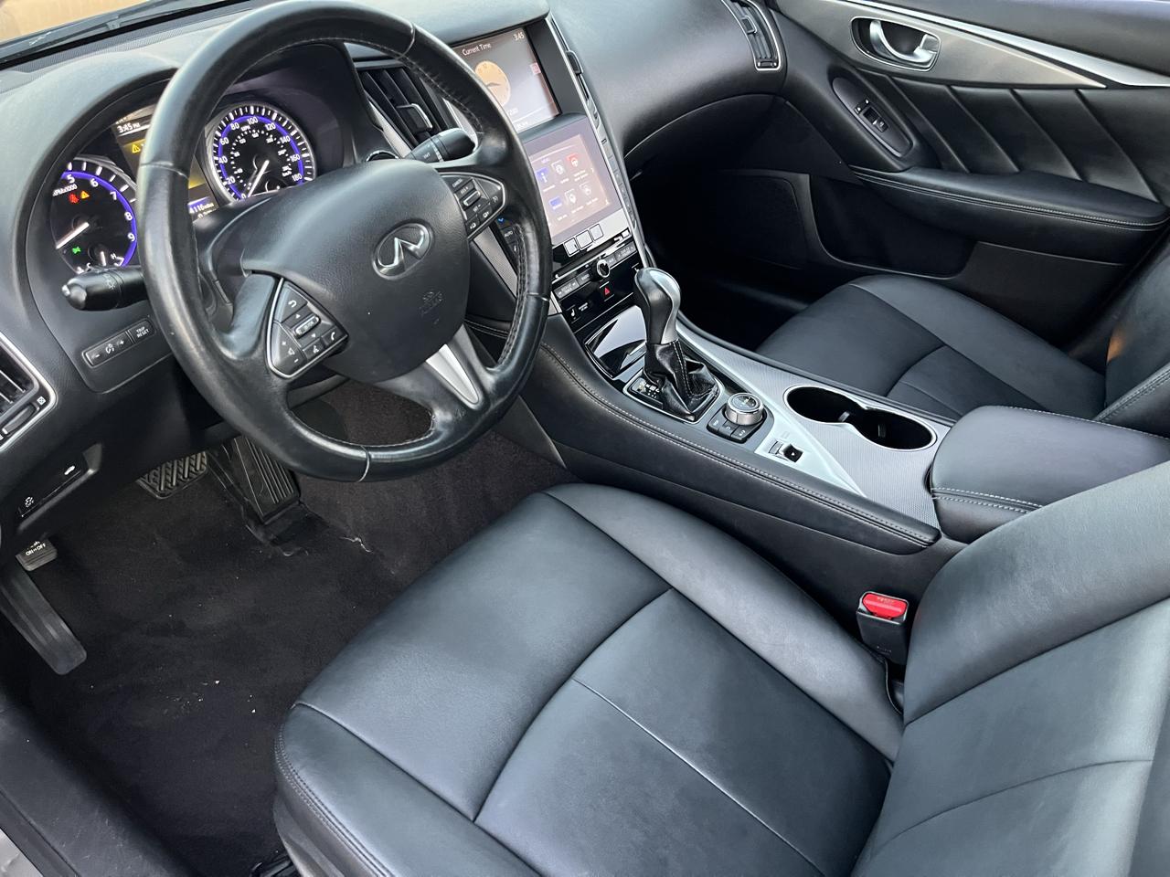 Infiniti Q50 Base 2015