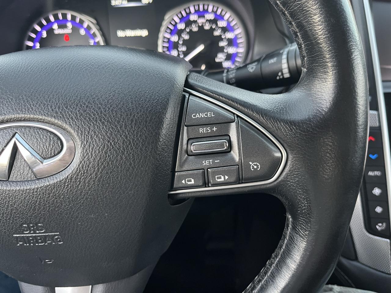 Infiniti Q50 Base 2015