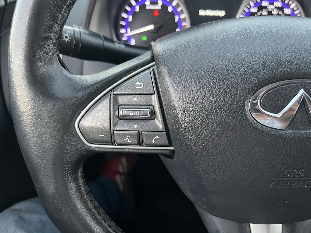 Infiniti Q50 Base 2015