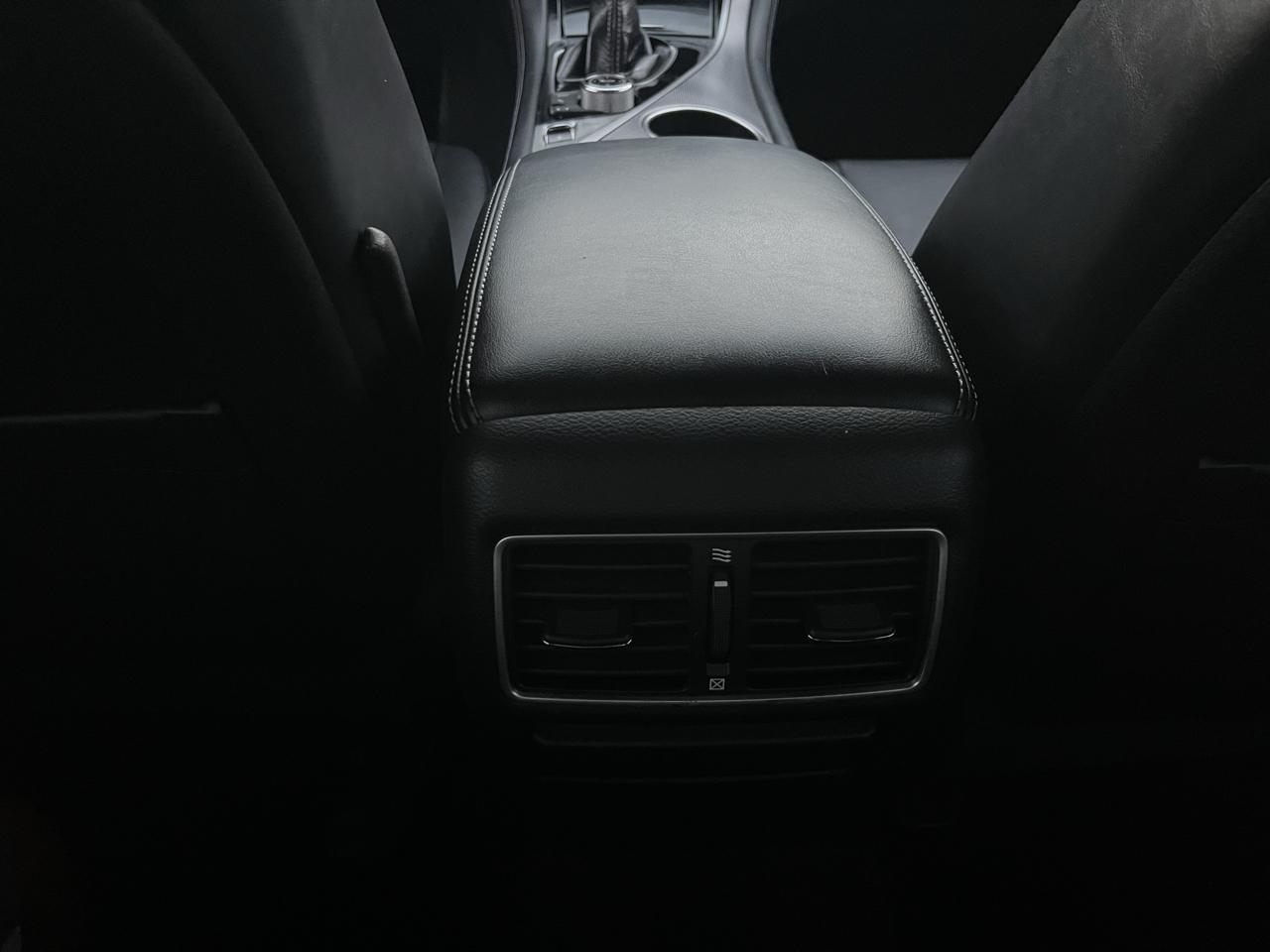 Infiniti Q50 Base 2015