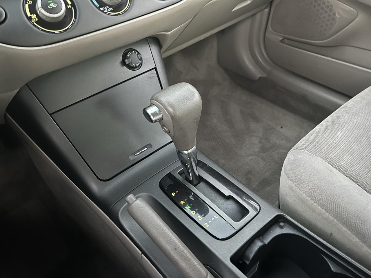 Toyota Camry Standard 2006
