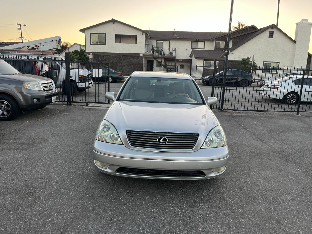 Lexus LS 430 Sedan 2002