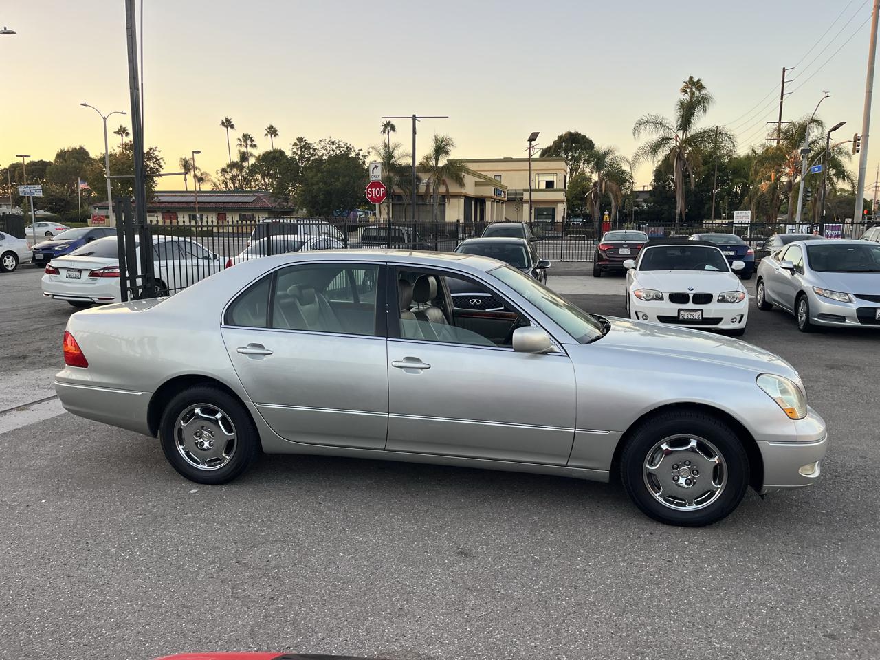 Lexus LS 430 Sedan 2002