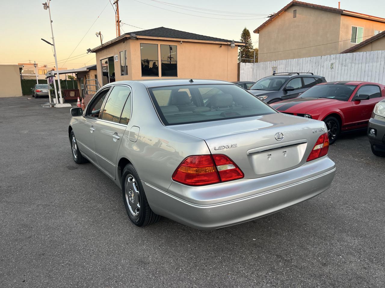 Lexus LS 430 Sedan 2002