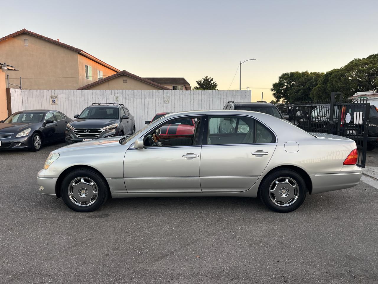 Lexus LS 430 Sedan 2002