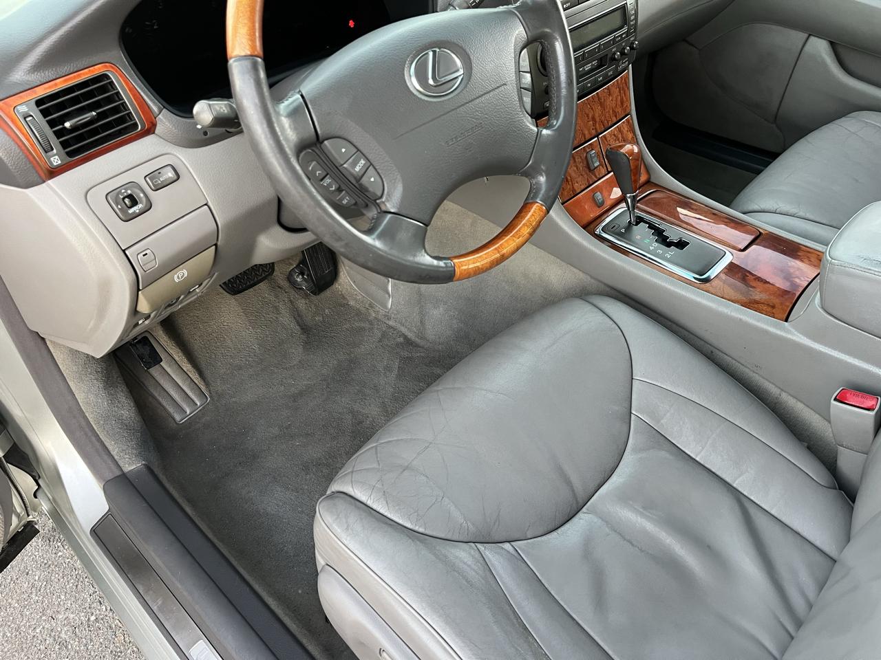Lexus LS 430 Sedan 2002