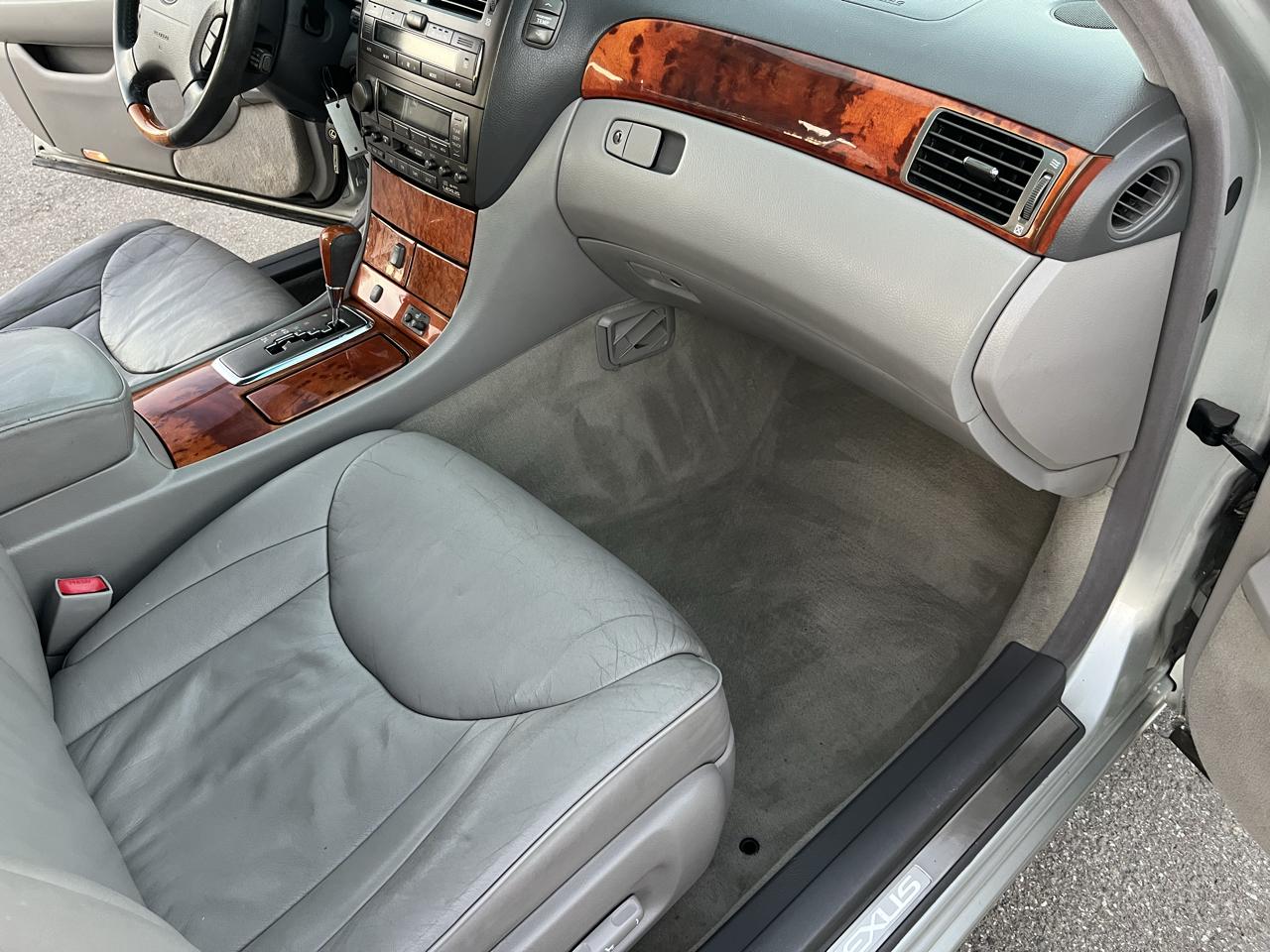 Lexus LS 430 Sedan 2002