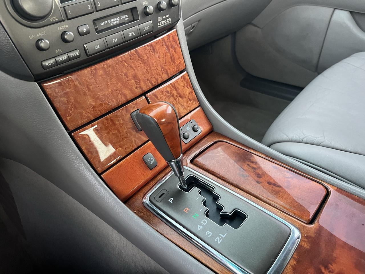 Lexus LS 430 Sedan 2002