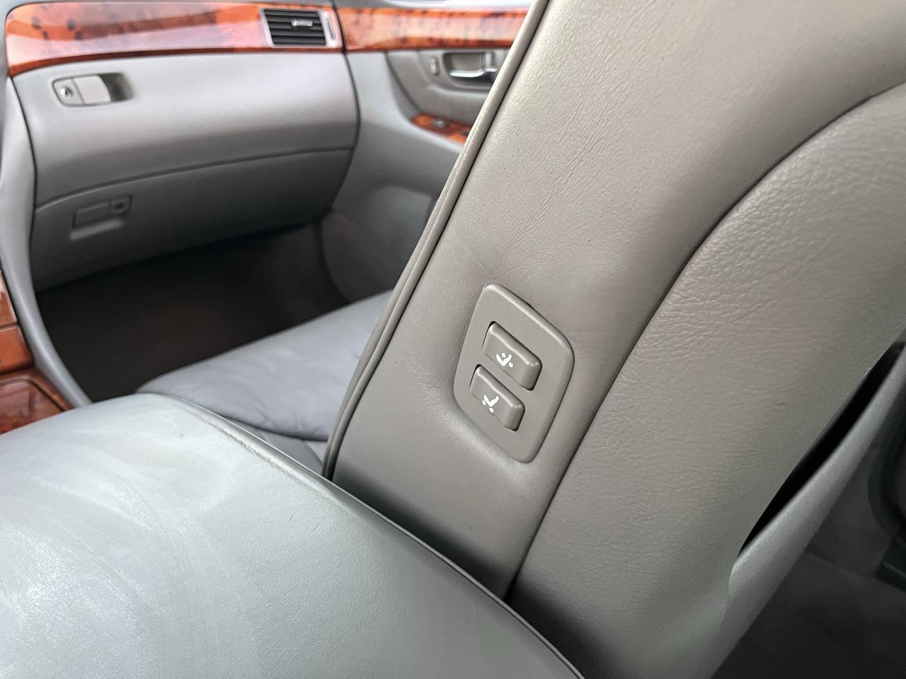 Lexus LS 430 Sedan 2002