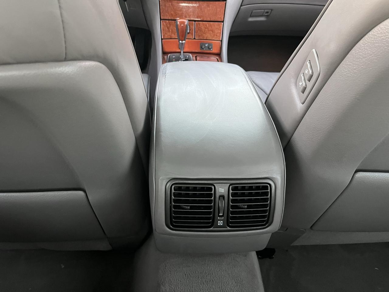 Lexus LS 430 Sedan 2002