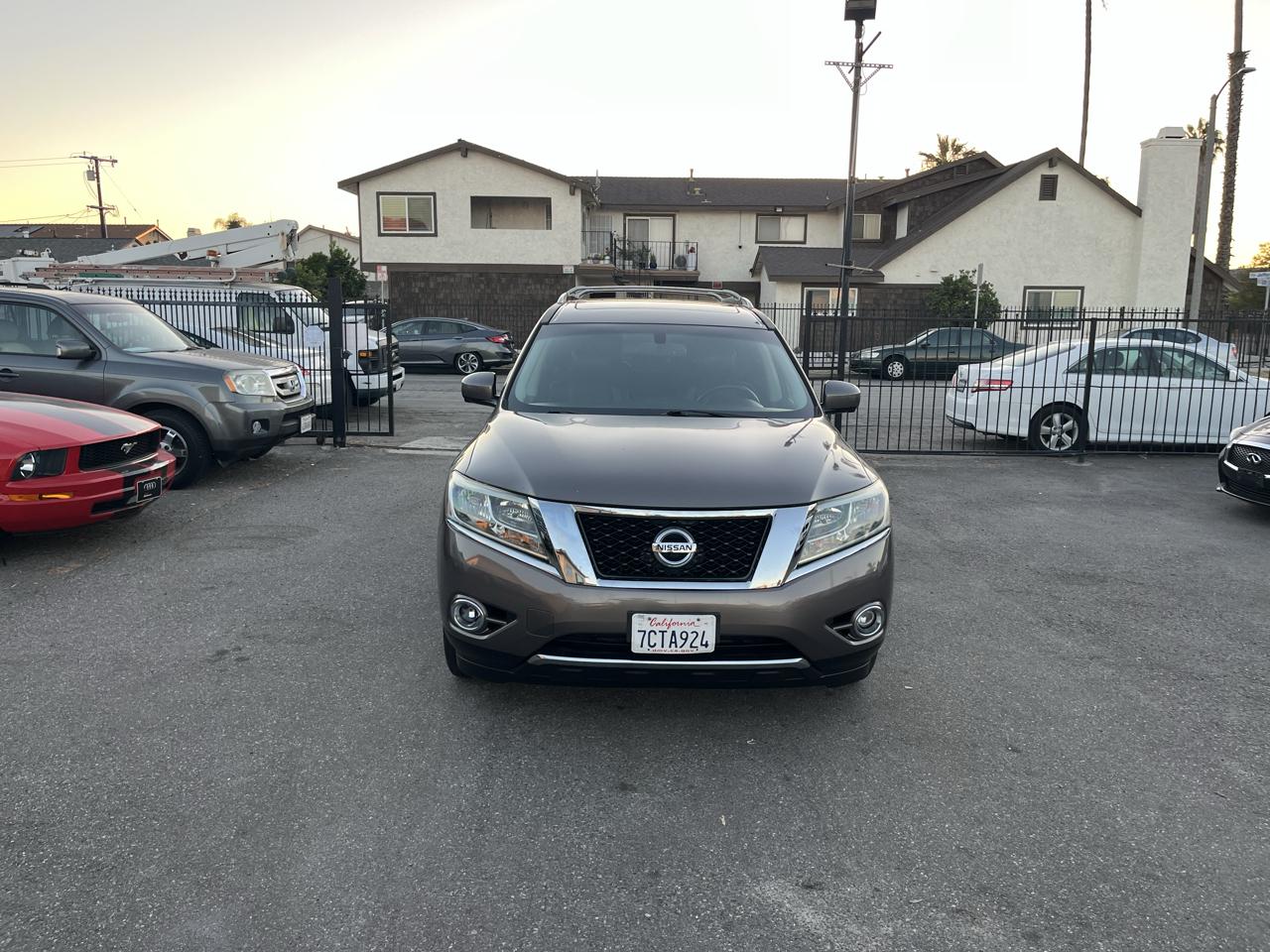 Nissan Pathfinder S 4WD 2014