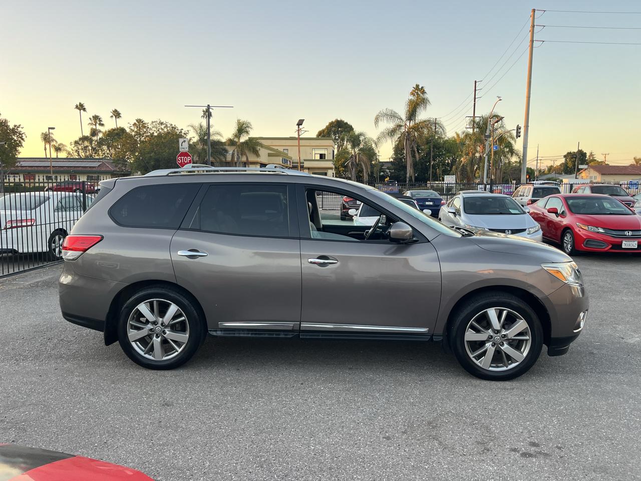 Nissan Pathfinder S 4WD 2014