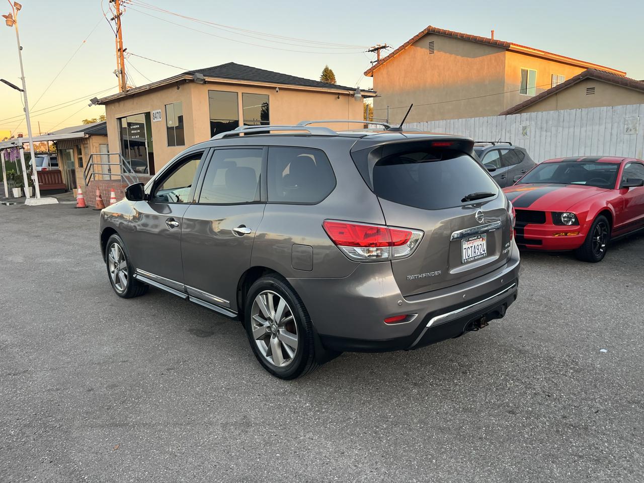 Nissan Pathfinder S 4WD 2014