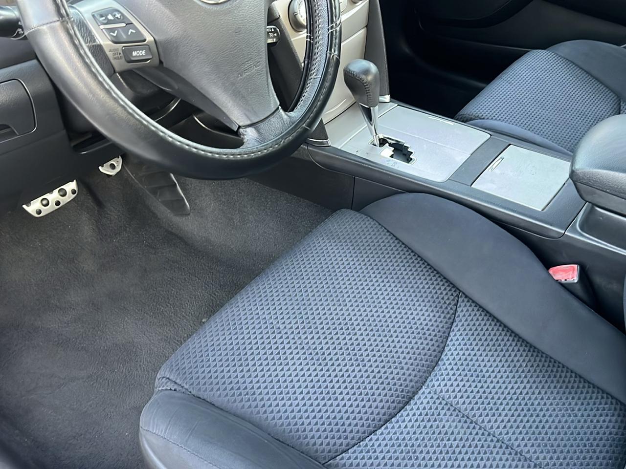 Toyota Camry SE 6-Spd MT 2010