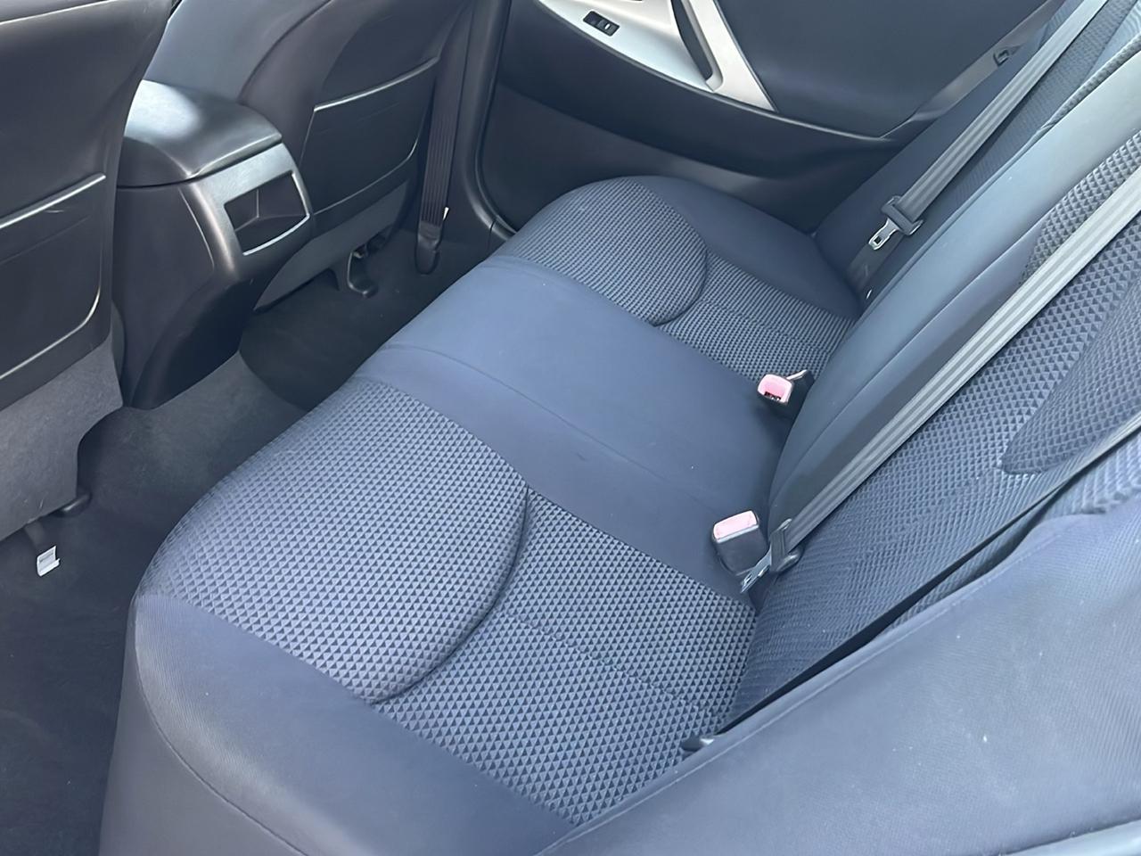 Toyota Camry SE 6-Spd MT 2010