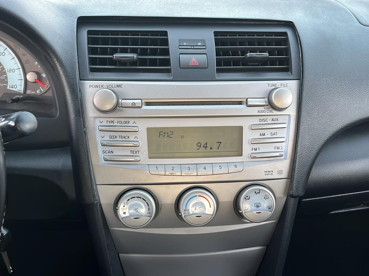Toyota Camry SE 6-Spd MT 2010