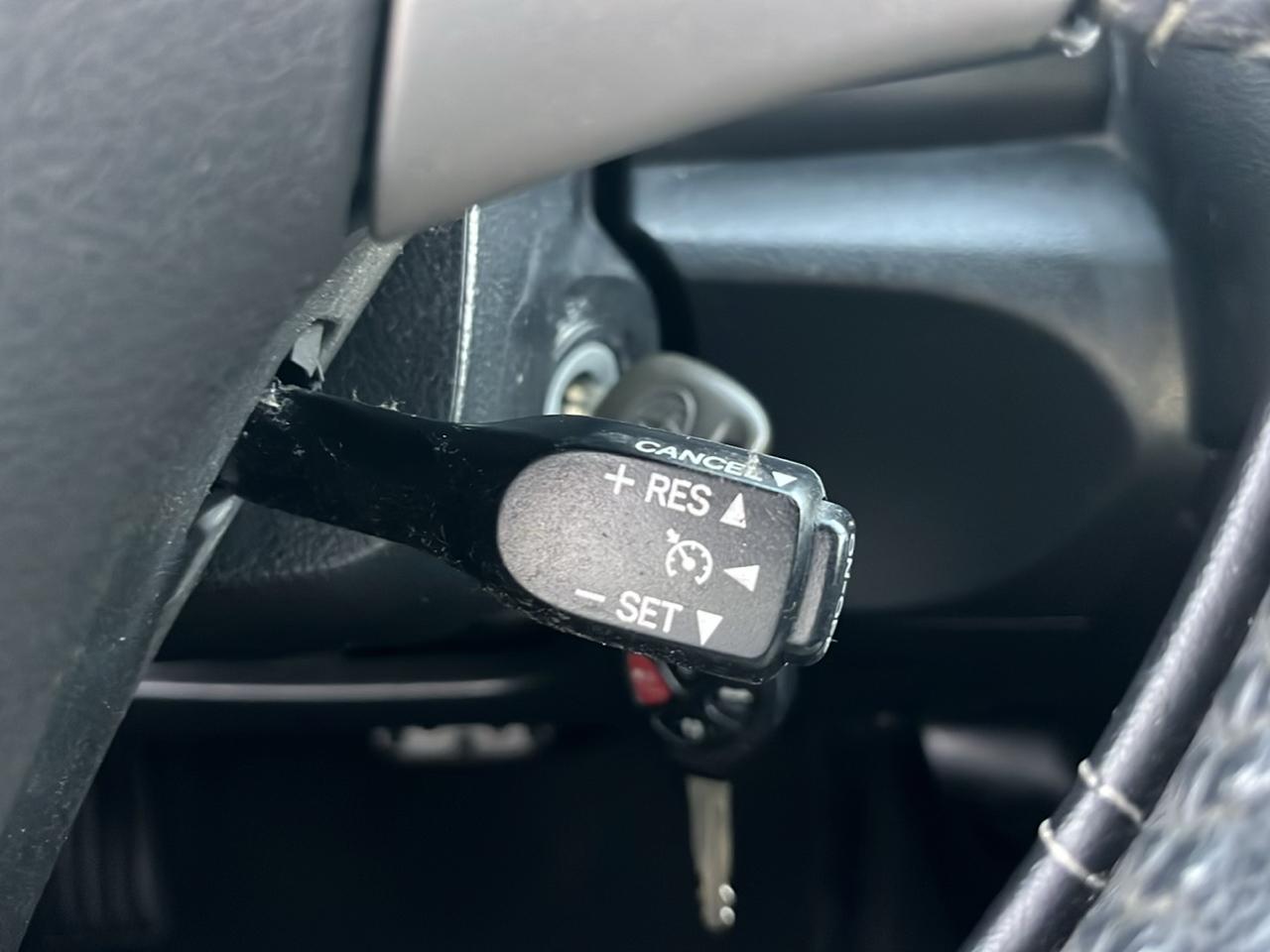 Toyota Camry SE 6-Spd MT 2010