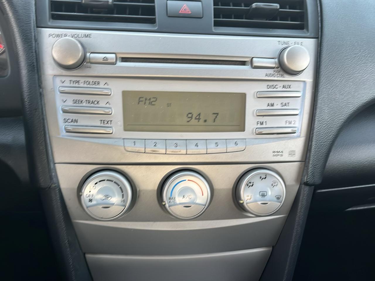 Toyota Camry SE 6-Spd MT 2010