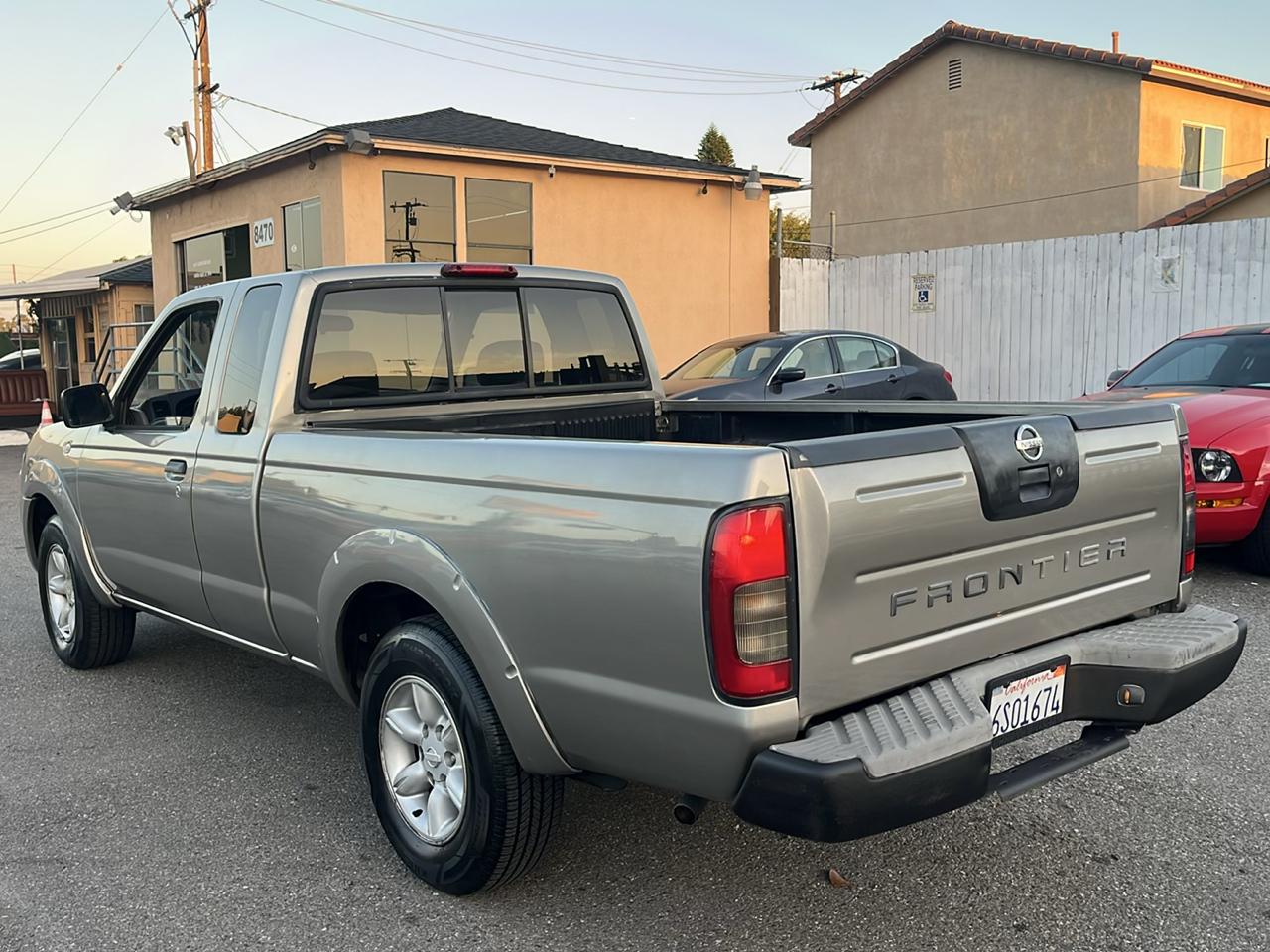 Nissan Frontier XE King Cab 2WD 2001