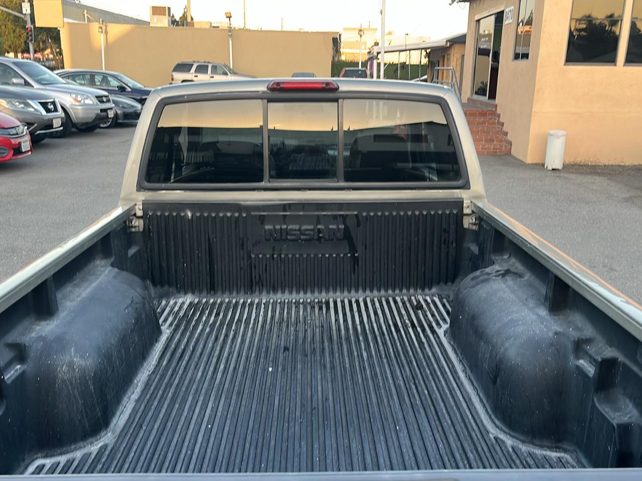 Nissan Frontier XE King Cab 2WD 2001
