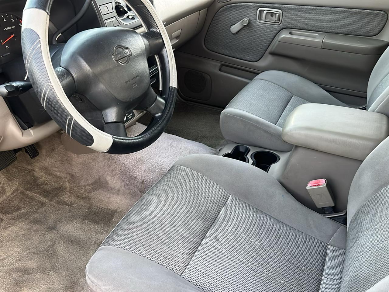 Nissan Frontier XE King Cab 2WD 2001
