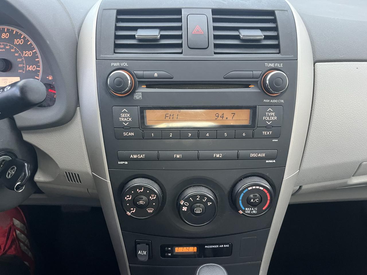 Toyota Corolla Base 5-Speed MT 2010