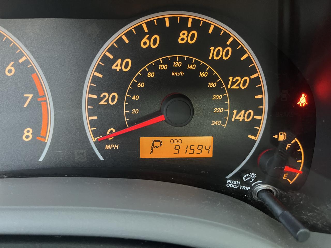 Toyota Corolla Base 5-Speed MT 2010