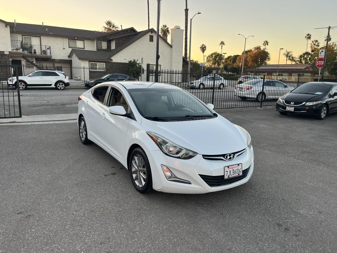 Hyundai Elantra 4dr Sdn Auto SE 2015