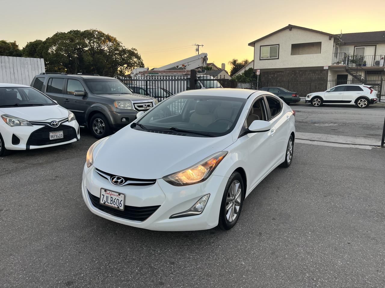Hyundai Elantra 4dr Sdn Auto SE 2015