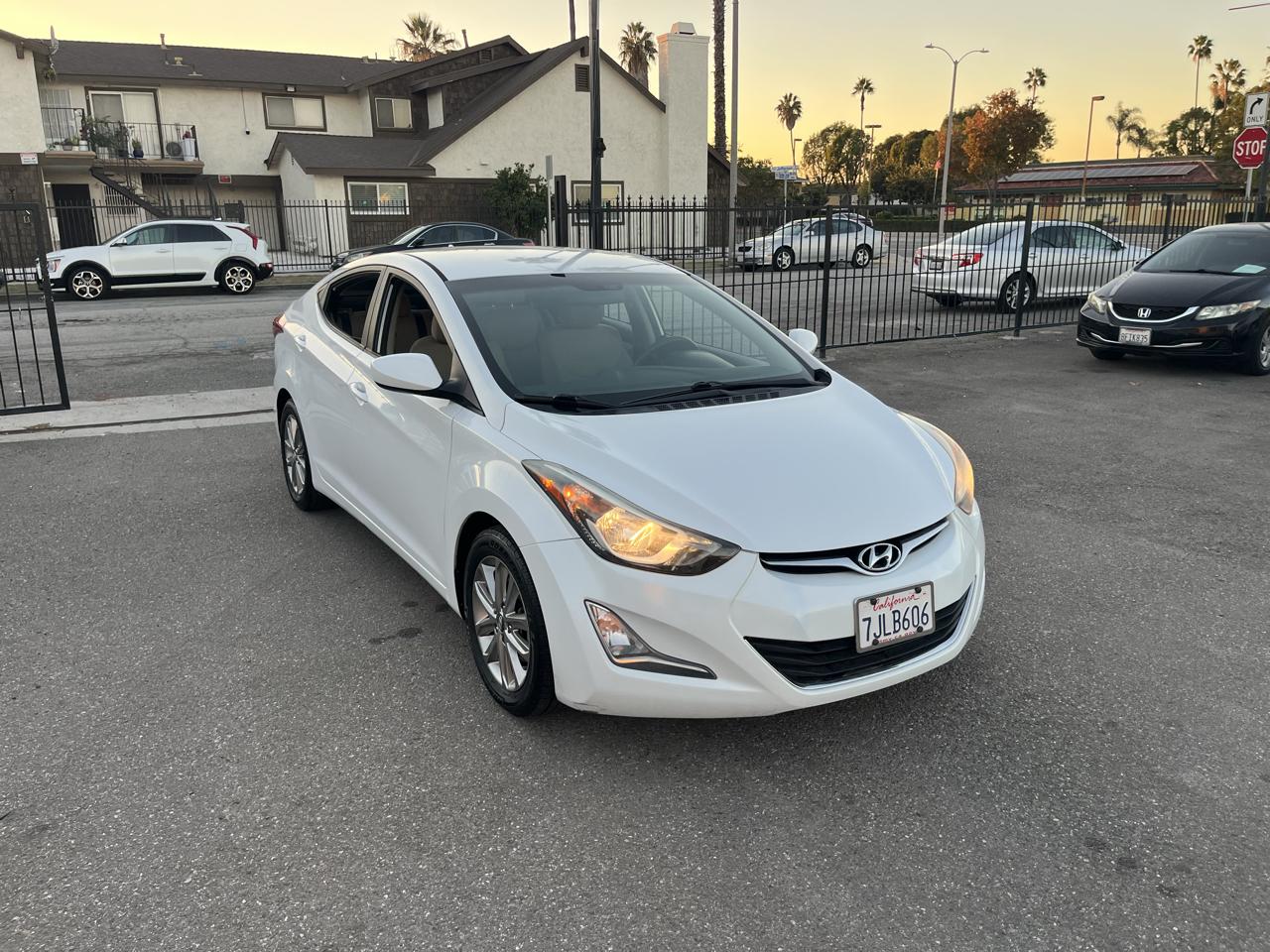 Hyundai Elantra 4dr Sdn Auto SE 2015
