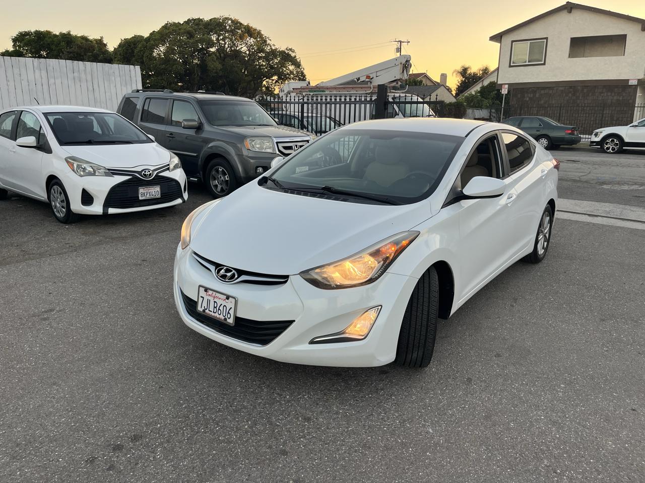Hyundai Elantra 4dr Sdn Auto SE 2015