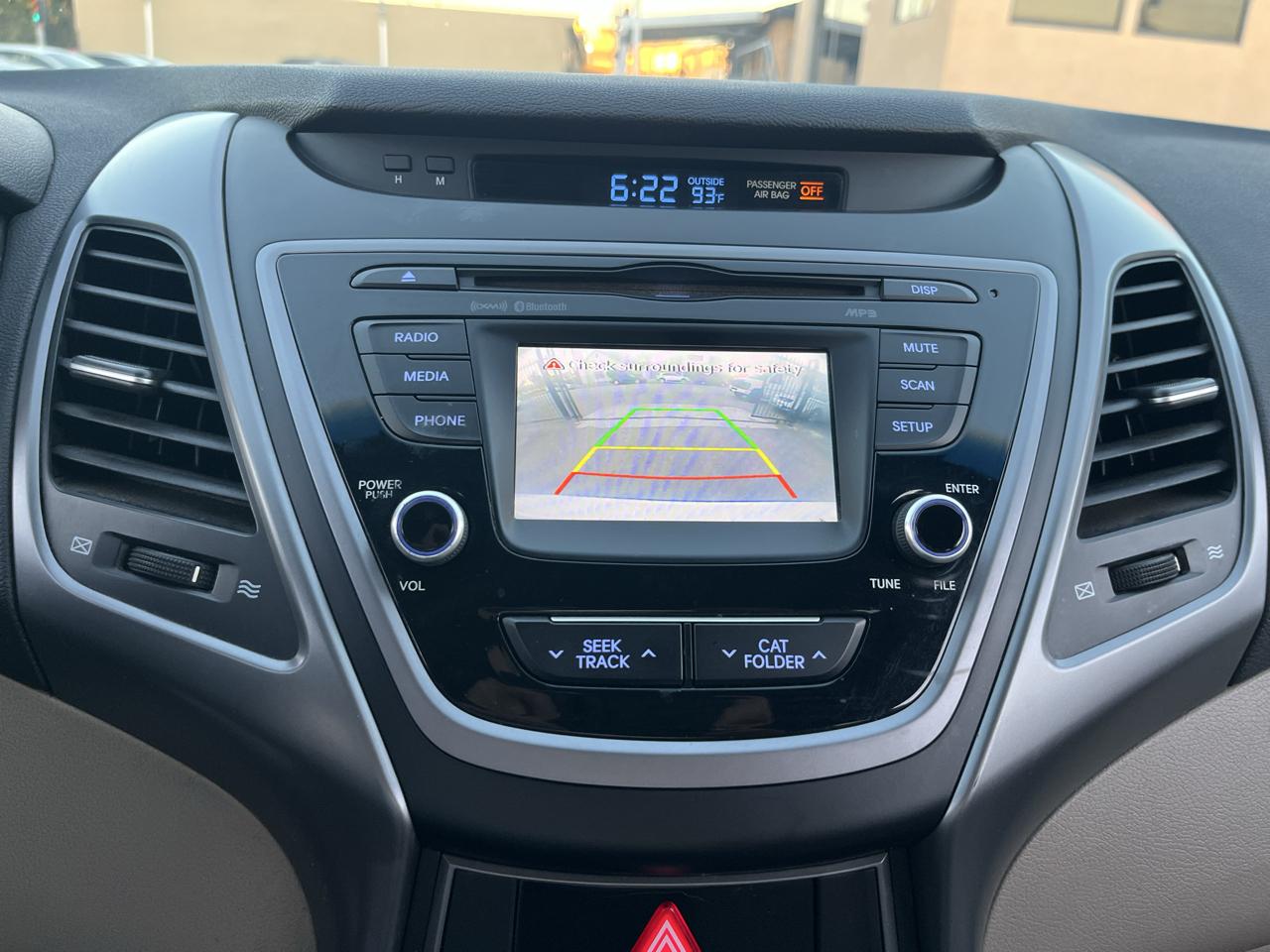 Hyundai Elantra 4dr Sdn Auto SE 2015