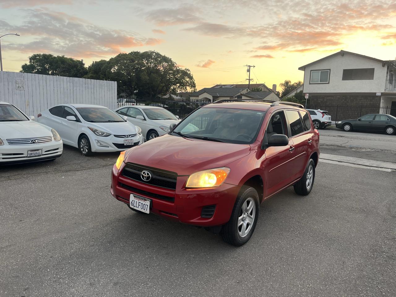 Toyota RAV4 Base I4 2WD 2010