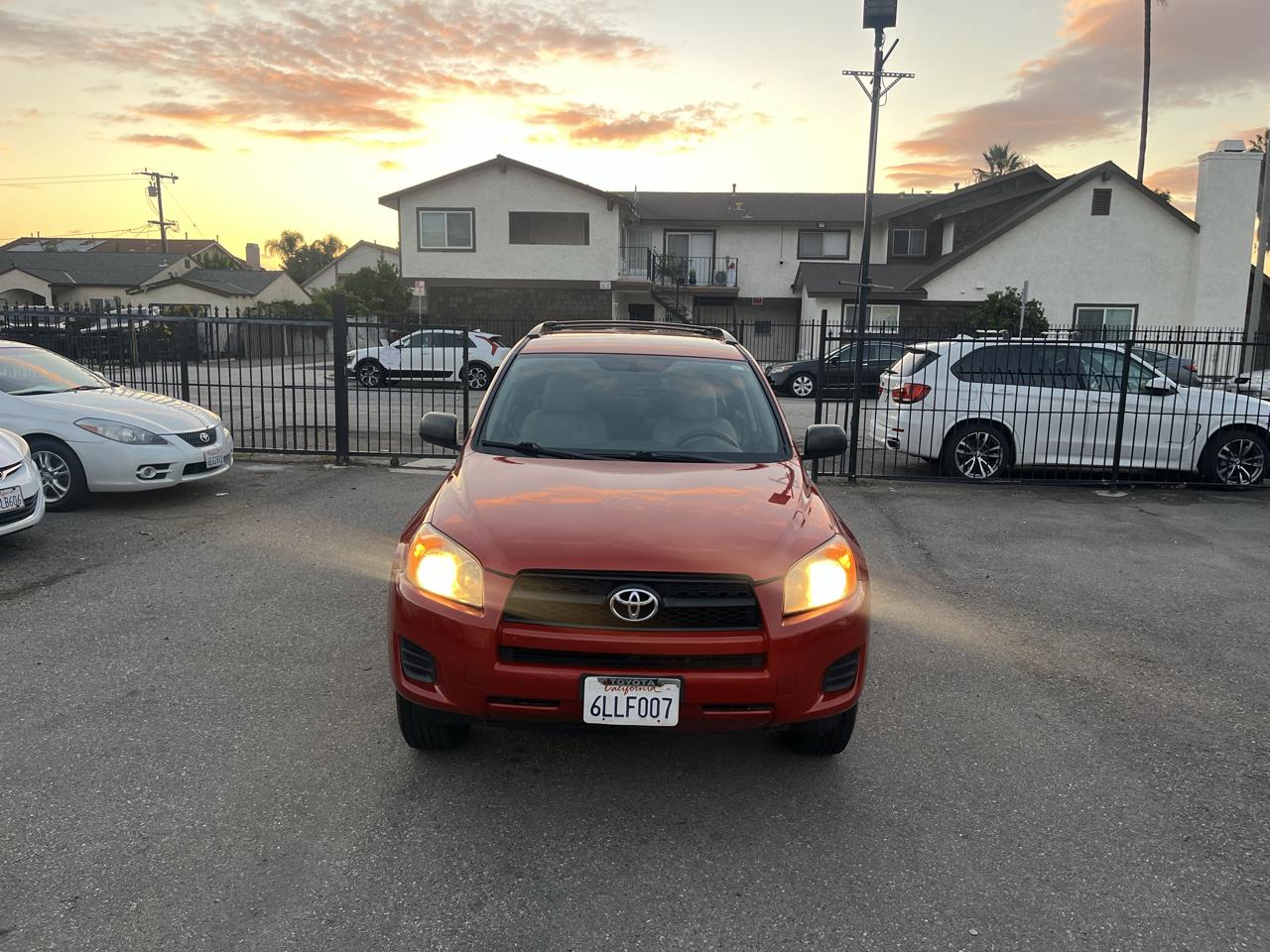 Toyota RAV4 Base I4 2WD 2010