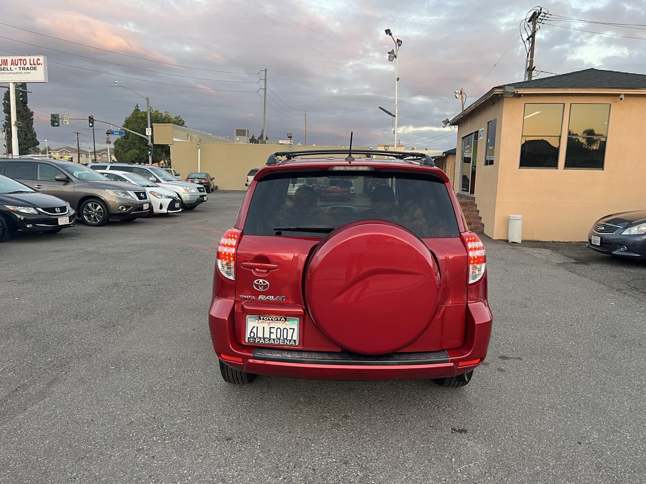 Toyota RAV4 Base I4 2WD 2010