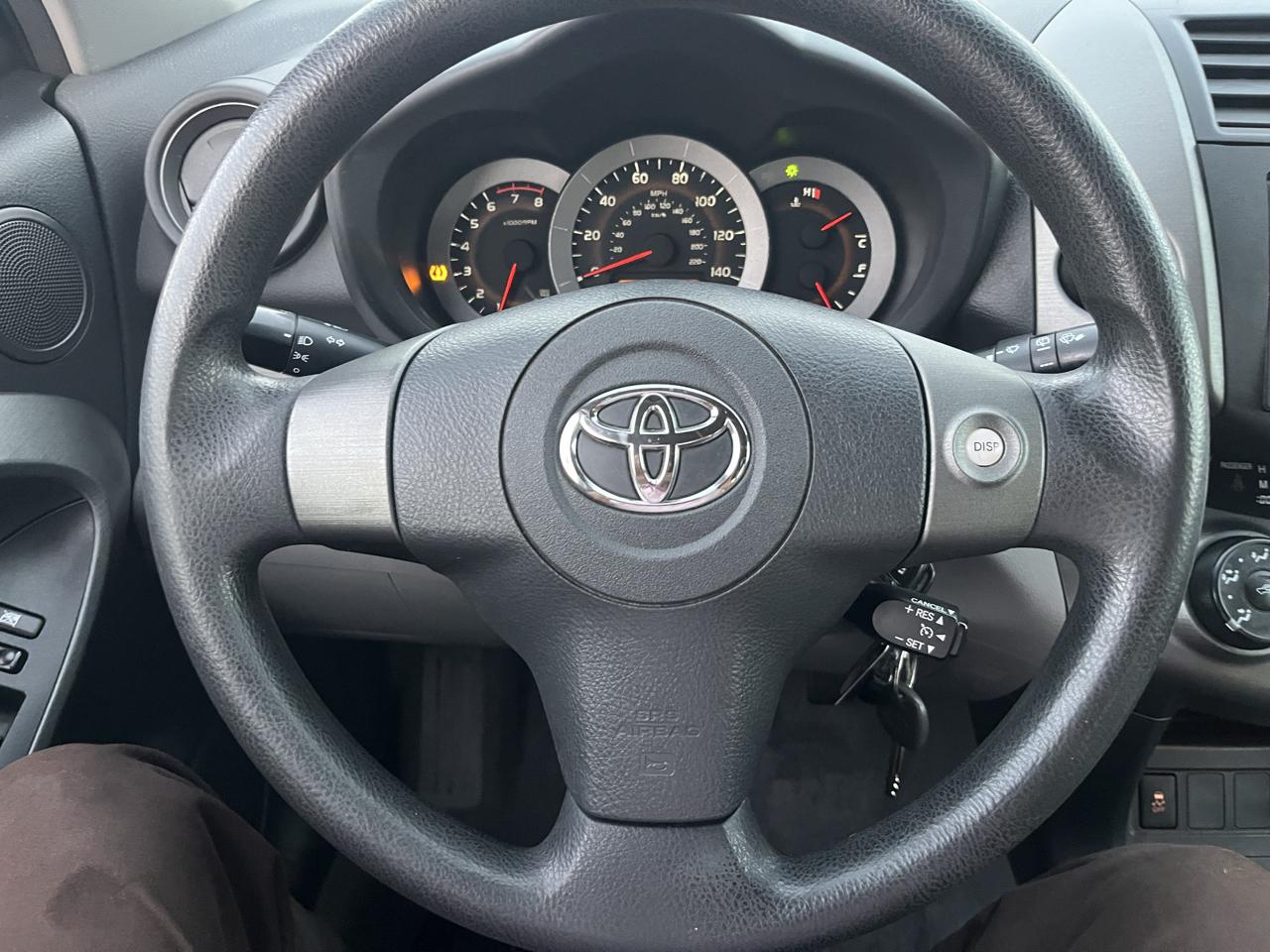Toyota RAV4 Base I4 2WD 2010